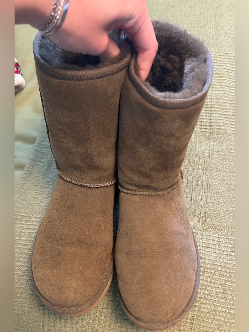 Uggs boots moss green